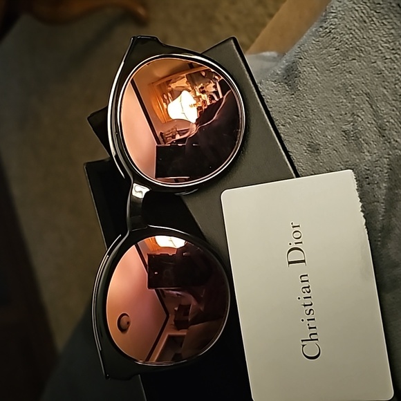 Christian Dior "Blossom" sunglasses.  EuC - Picture 2 of 9